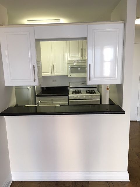 2nd image of 400 E 71st St APT 16V