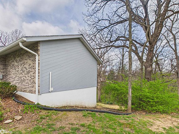 3rd image of 2351 Timberlane Hts