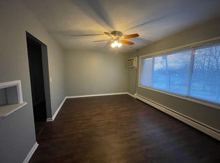 218 Carolyn Ln APT 6, Eureka, IL