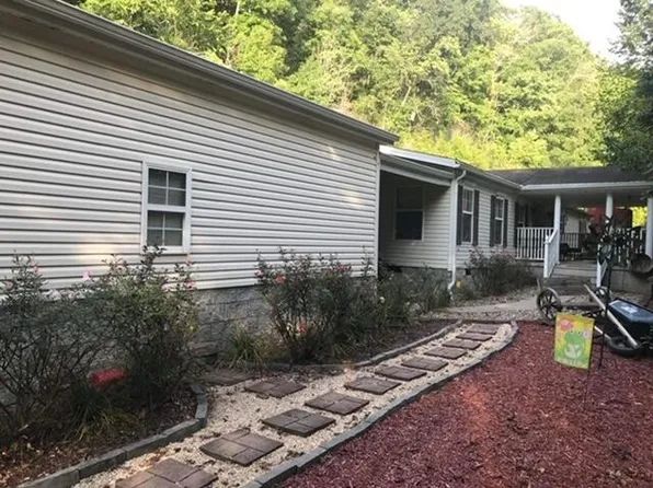 3297 State Route 1428, Prestonsburg, KY 41653