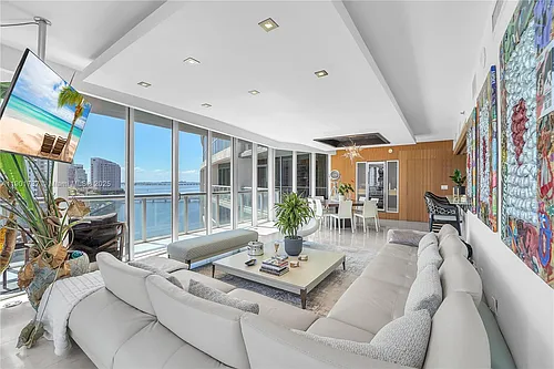465 Brickell Ave #1001 Photo 1