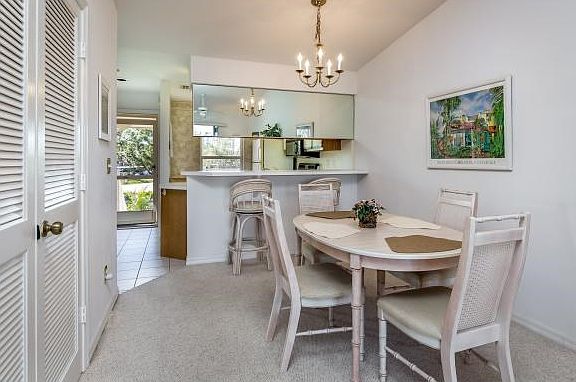 Dining and breakfast bar