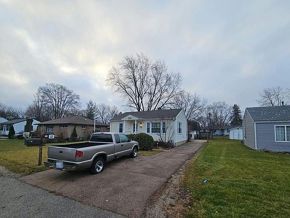 2nd image of 491 Crystal Ave