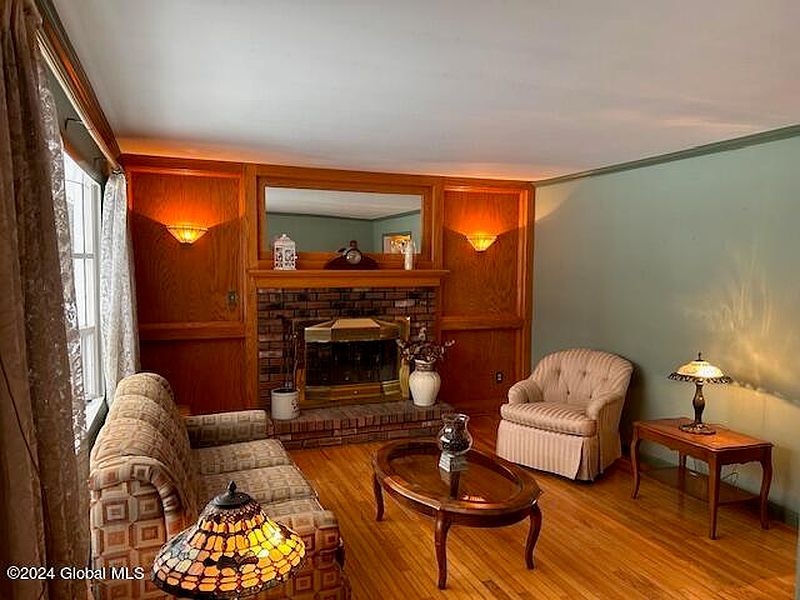 5th image of 11 Tieman Rd