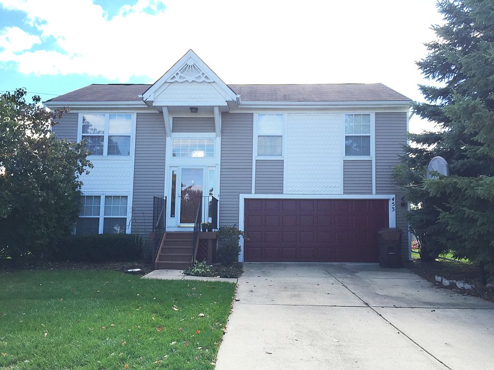 1st image of 453 Victorian Ln #105