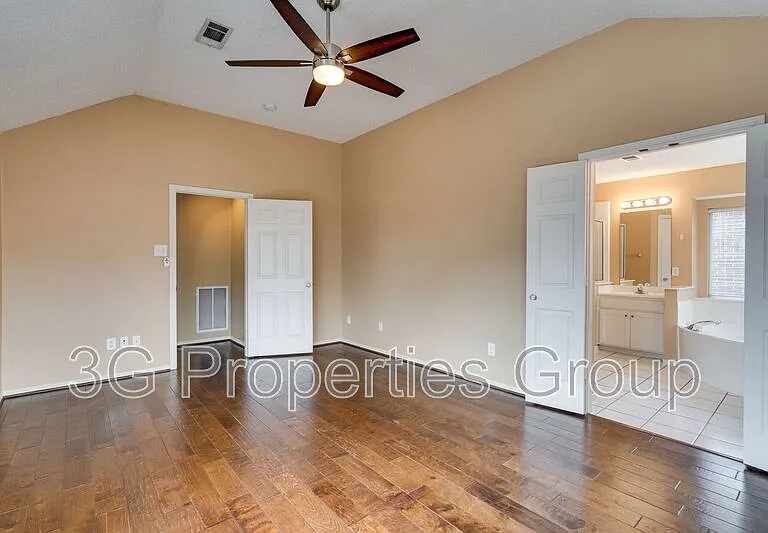3900 Oak Park Dr — Photo 18