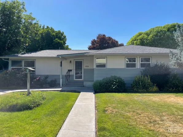 1321 W 1st St, Weiser, ID 83672