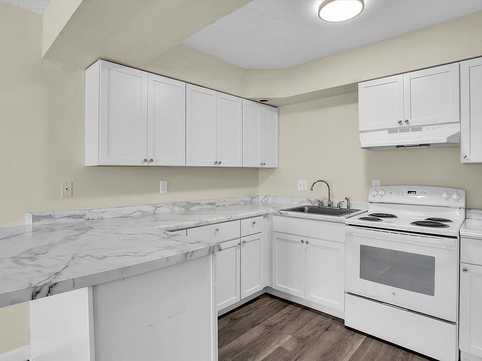 1st image of 253 Keystone Dr #4