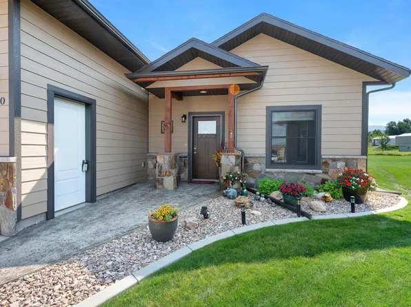 2220 Arrowhead Cir, Spearfish, SD 57783