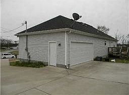 2nd image of 335 Dunlop Dr