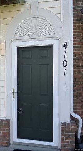 1st image of 4101 Teal Ln #21