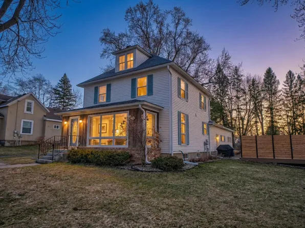 314 E Rosenlund St, Woodville, WI 54028