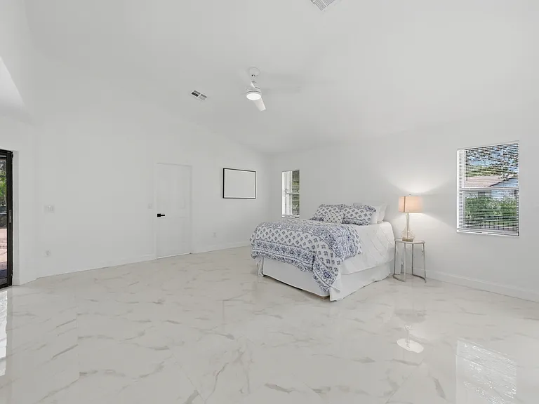 9033 NW 47th Ct — Photo 12