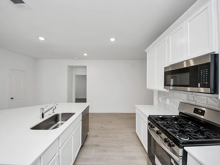 31138 Warwick Coast Ct — Photo 12