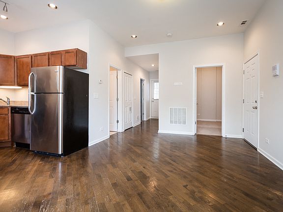 2nd image of 1501 N California Ave #2750-2D