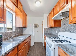 333 W 61st St #2, Los Angeles, CA 90003