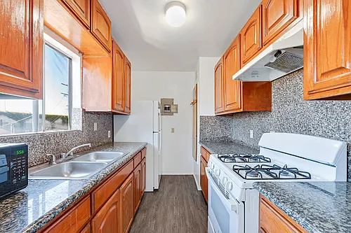333 W 61st St #2 Photo 1