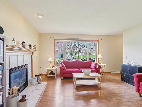 2nd image of 2901 Wayland Dr