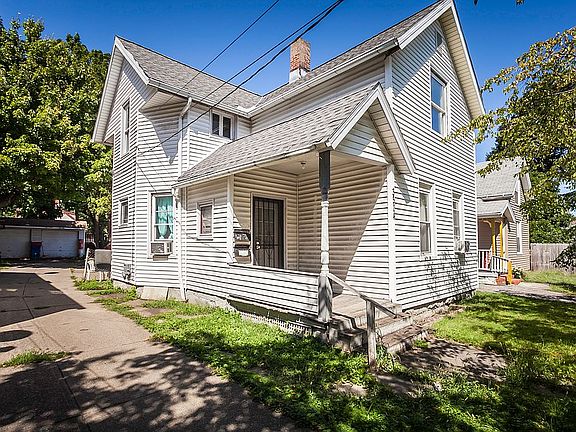 3rd image of 3524 W 52nd St