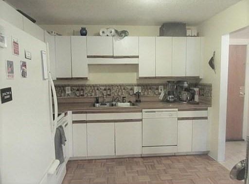 2nd image of 200 Cove Way Unit 219