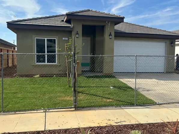 1034 Adell St, Madera, CA 93638