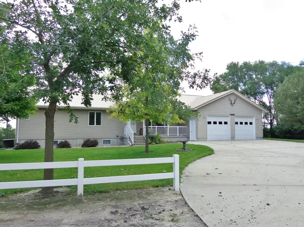 2190 2nd Ave, Boelus, NE 68820