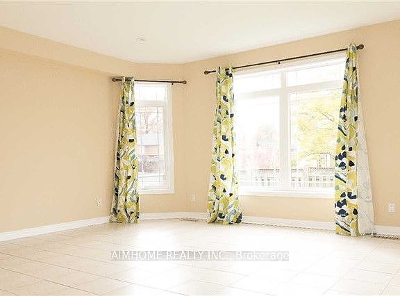 4th image of 93 Bel Canto Cres