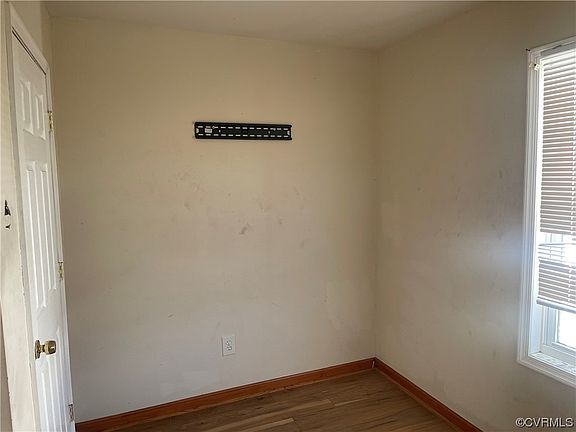 3rd image of 1238 Patterson St