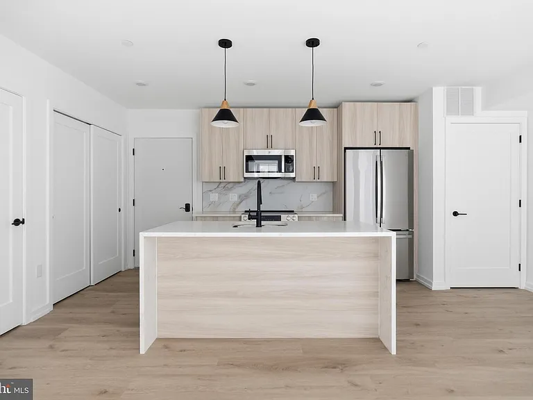 208 Vine St #2E — Photo 1