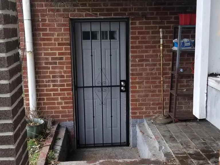 Longford Dr — Photo 8