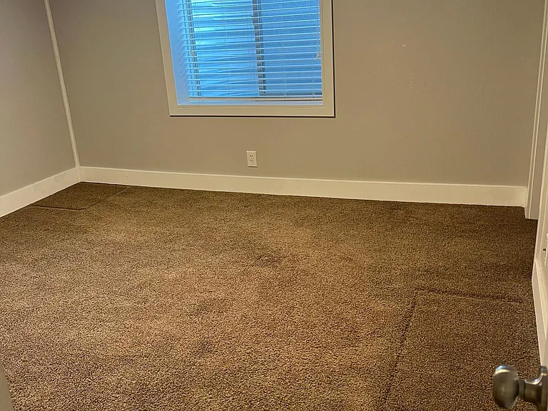 570 Horrocks Dr — Photo 20