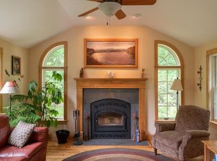 21 Mountain Laurel Path, Northampton, MA 01062