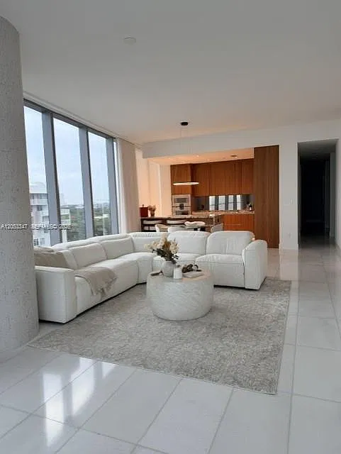 Una Residences — Photo 2
