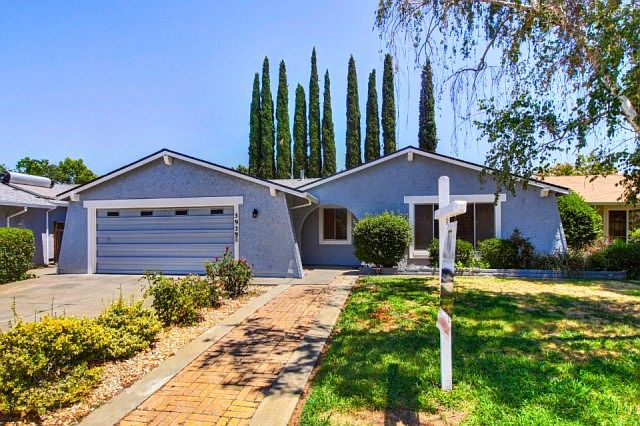 1st image of 3929 Ashgrove Way