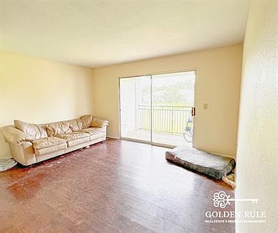 5th image of 3705 SW 27th St #1-528