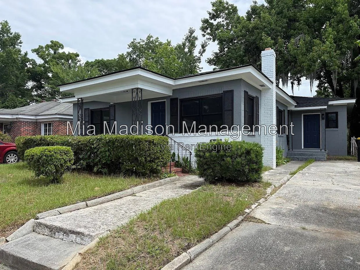 4 bed, 2.0 bath, 1277 sqft, $2,350 — Photo 3
