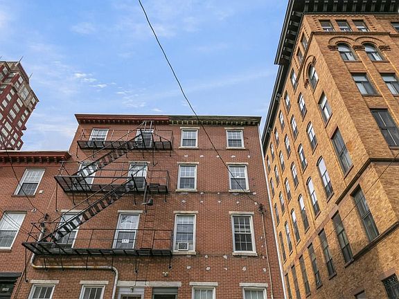 4th image of 1341 Lombard St #1