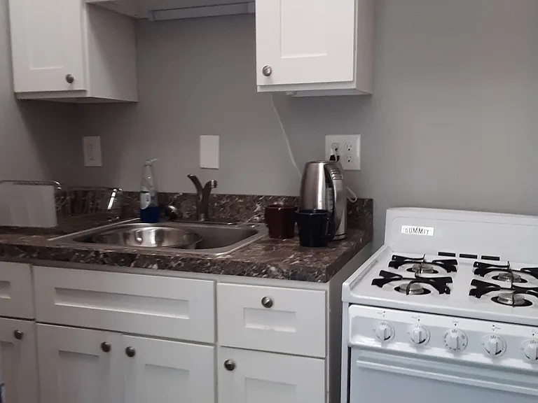405 S 40th St #2F — Photo 1