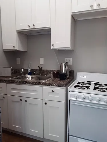 405 S 40th St #2F Photo 1