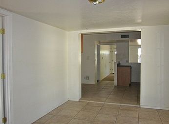 5th image of 1509 W Calle Siglo