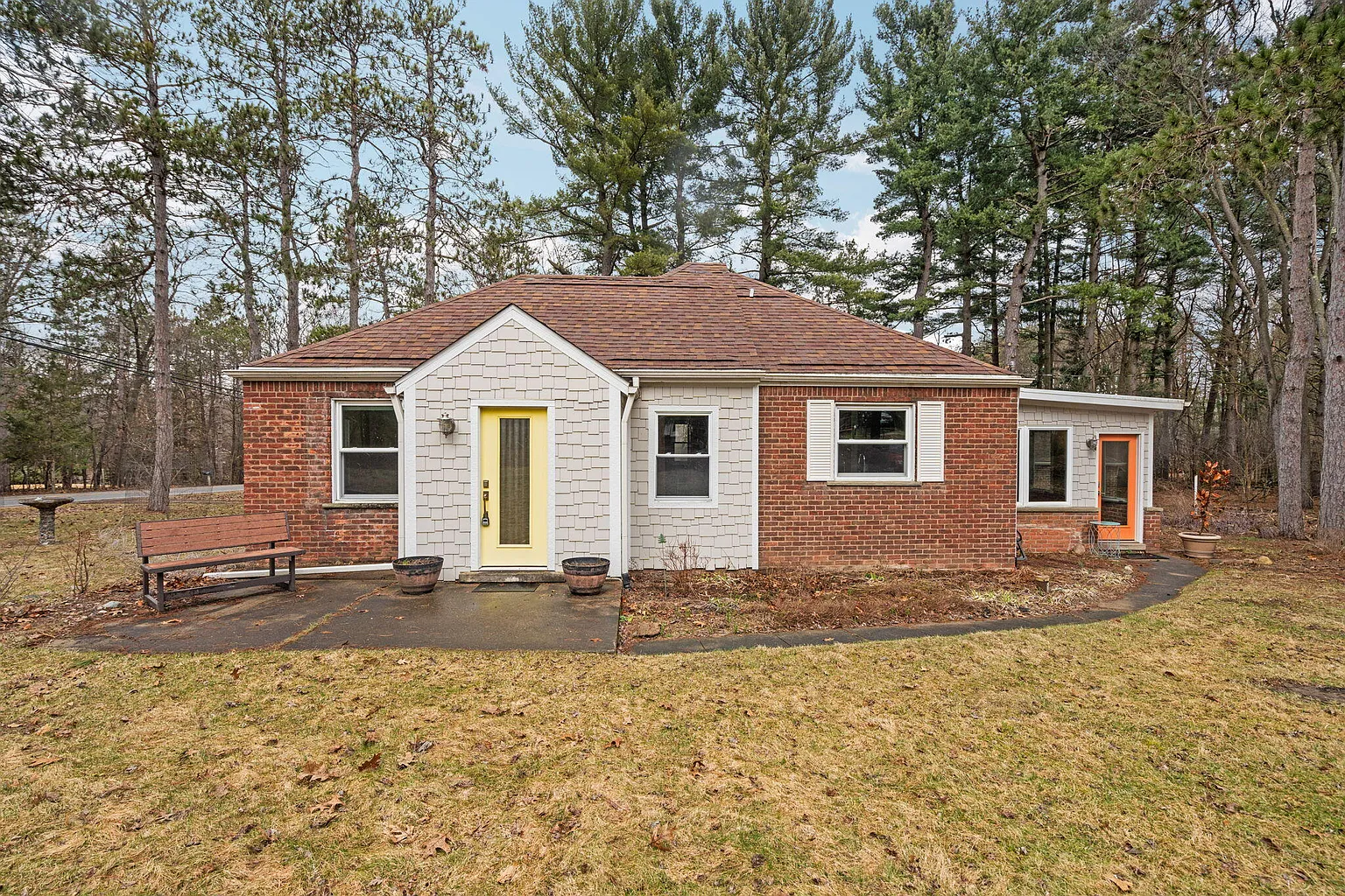 3486 Woodlea Dr photo 1