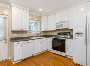 226 Lyndon St, Hermosa Beach, CA 90254