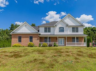 418 White Birch Dr, Archbald, PA 18403