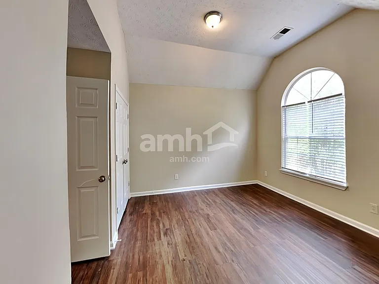 602 Thrasher Ct — Photo 24