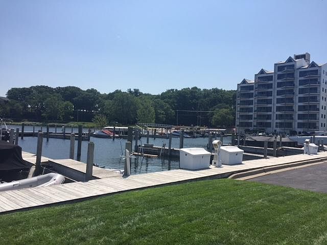 1st image of 2964 Lakeshore Dr Unit W302