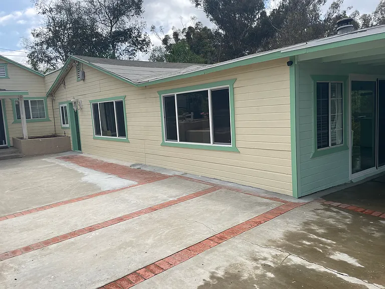 533 Mar Vista Dr — Photo 16