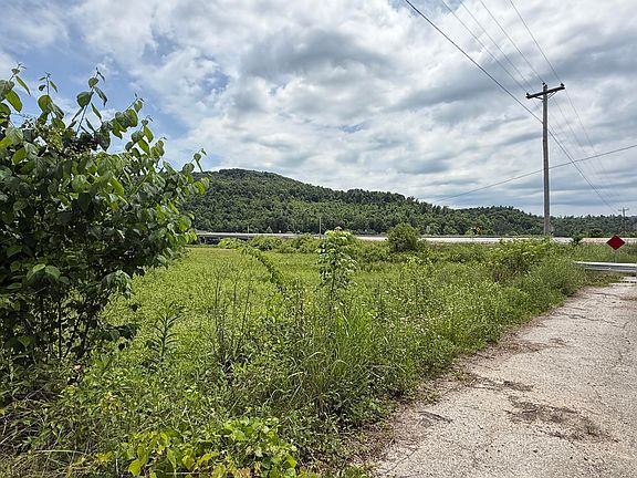 5th image of 3988 State Highway 592
