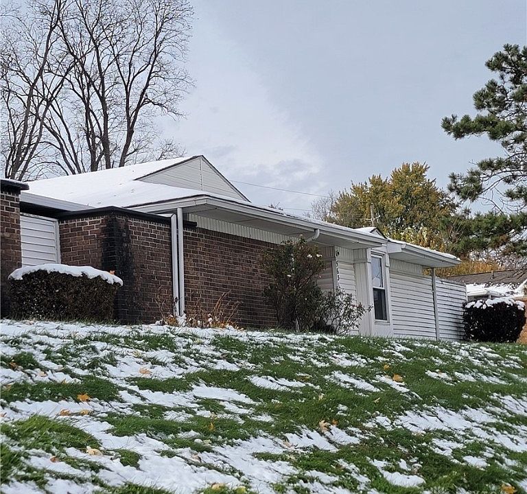 2nd image of 5631 Troy Villa Blvd
