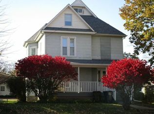 515 1/2 Franklin St, Cedar Falls, IA 50613