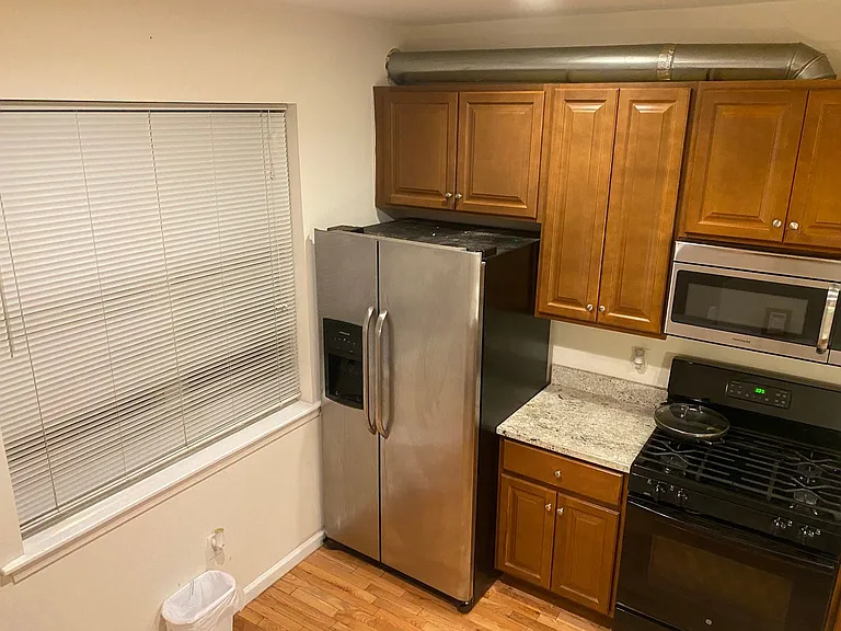 427 N Holly St — Photo 4